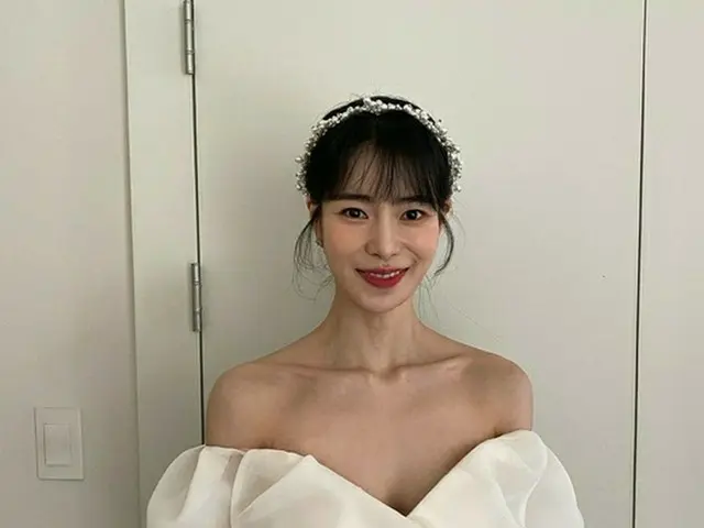 『ザ・グローリー』悪役イム・ジヨン、純白のドレスで天使の微笑み