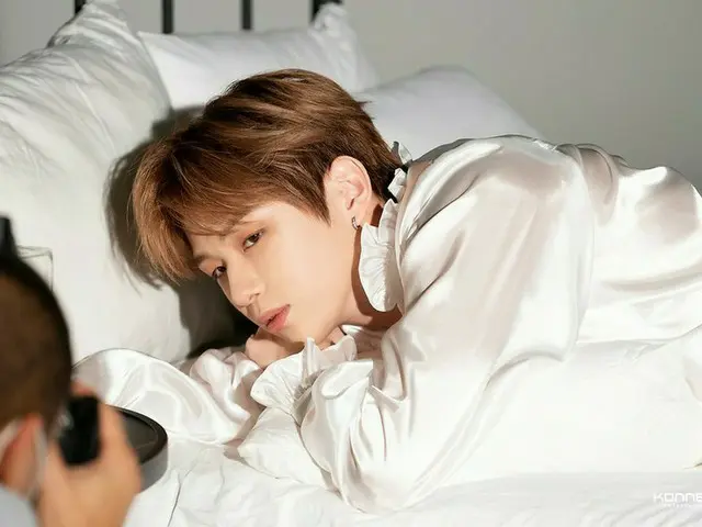カンダニエル（KANGDANIEL）、シーズングリーティング撮影ビハインドを公開…“2023年にもカンダニエルと共に!”
