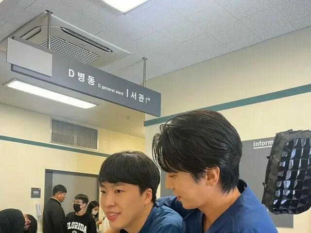 「CNBLUE」ジョン・ヨンファ、ドクターの服装でアウラ爆発
