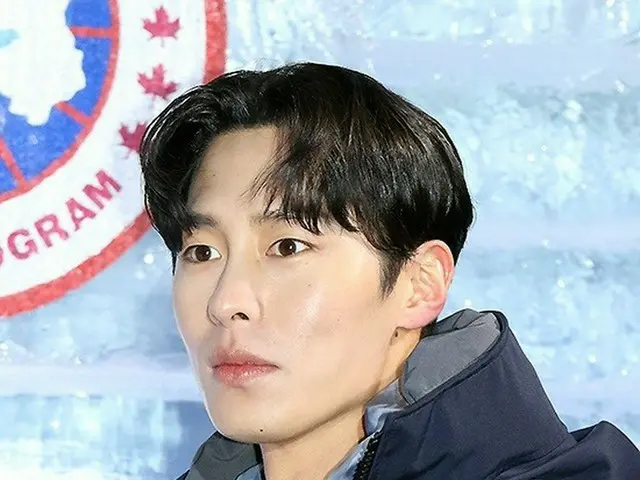 【フォト】俳優イ・ジェウク、カナダグースのリオープンイベントに参加…“カッコよくハート”