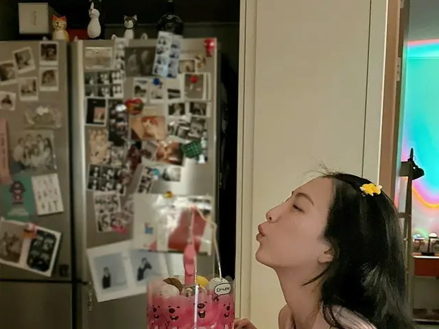 「KARA」知英、すっぴんがかわいい29歳の誕生日