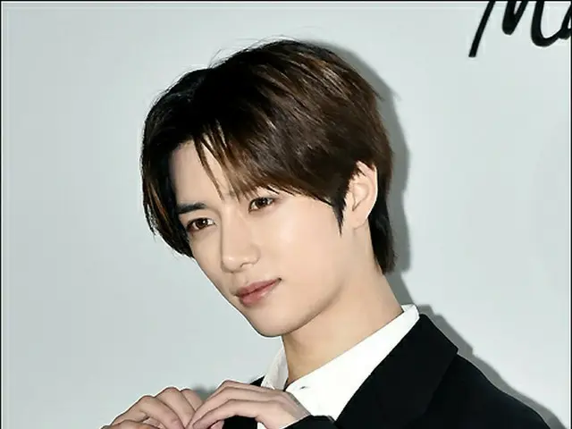 【フォト】「TOMORROW X TOGETHER（TXT）」ボムギュ、シャネルのブランドイベントに参加…手ハートにキュン