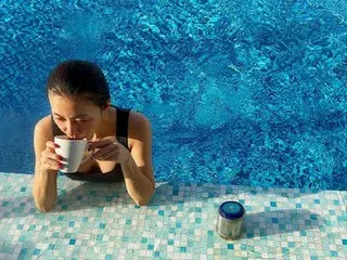 女優ハ・ジウォン、ボリューム感あふれる水着姿…日常がグラビアになる近況