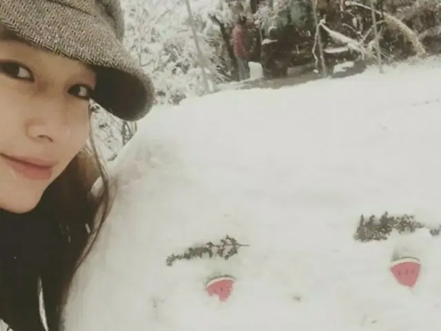 女優イ・ミンジョン、手作りの雪だるまと冬を満喫!?