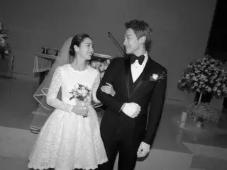 キム・テヒが結婚式で名品ドレスを断ってハンドメイドのウェディングドレスを選んだ理由。