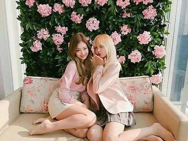 「BLACKPINK」ジェニー＆リサが見せる“PINK”の魅力♪ラブリーすぎてビックリ!?