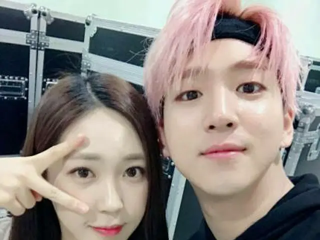 「B1A4」バロ＆妹の歌手I(アイ)・・・ビジュアル最強兄妹の2ショット。