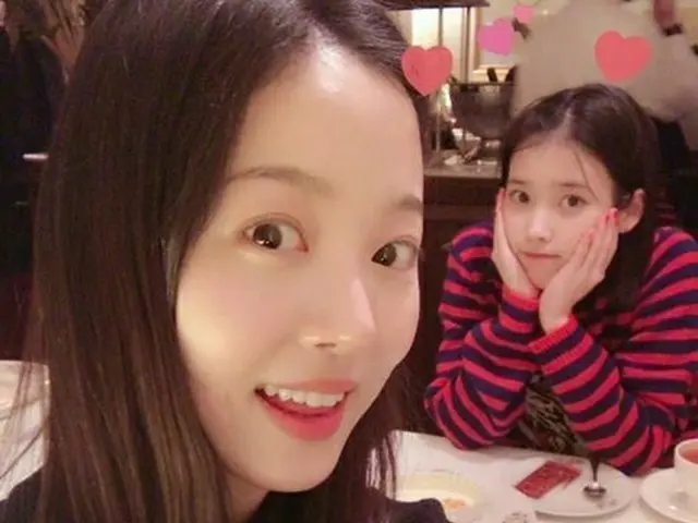 IU・・・近況写真に隠されたニットの価格に驚き！！！！