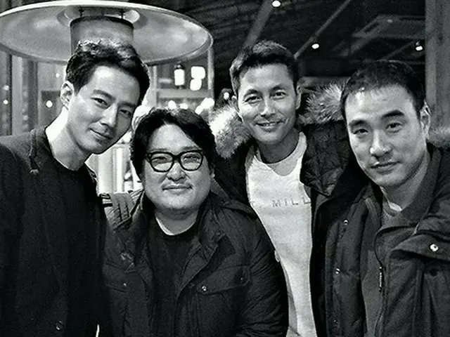 映画「ザ・キング」のキングたちが揃った写真！会食をもって“解団式”を行う♪