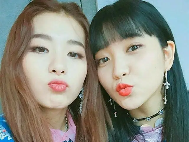 「Red Velvet」イェリ、誕生日を迎えたスルギをセルカでお祝い♪