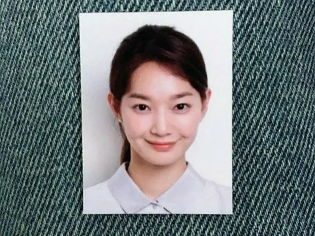 女優シン・ミナ、証明写真公開！欠点のない完璧な美貌を披露。