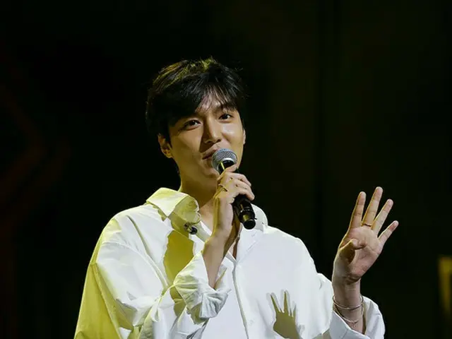 俳優イ・ミンホ、10周年記念ファンミーティングを大成功させる！