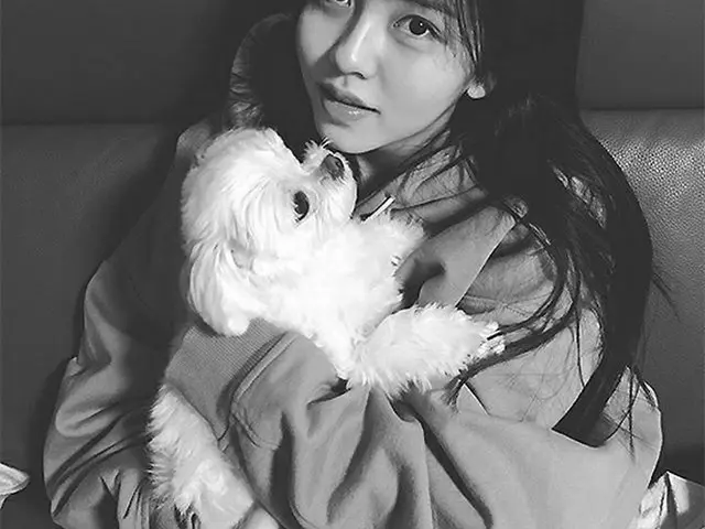 女優キム・ソヒョン、愛犬との日常写真を公開♪素顔がとっても可愛い！