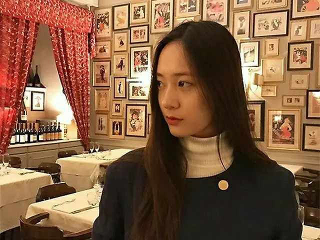 「f(x)」クリスタル、イタリア・ミラノで撮った日常写真がグラビア級!?