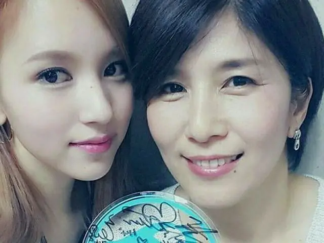「TWICE」ミナ・・・美貌の母親との2ショットを披露！母親似の美貌が発覚。