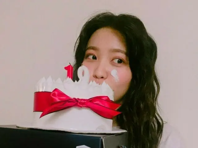「RedVelvet」マンネ(末っ子)イェリ、19回目の誕生日をお祝い