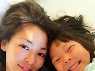 サランちゃん、ママSHIHOと笑顔いっぱいの日常写真を公開♪