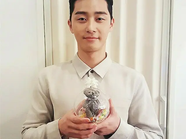俳優パク・ソジュン、ホワイトデーを迎えファンにキャンディーを贈る!?