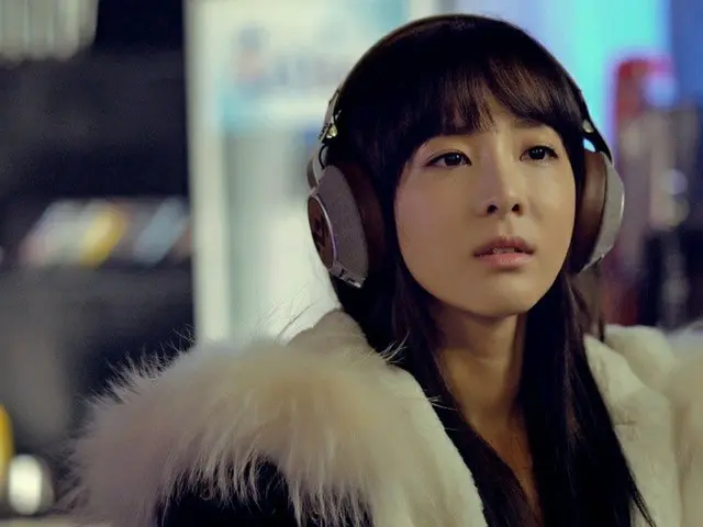 「2NE1」出身のサンダラがコン・ミンジとの確執はないと語る。