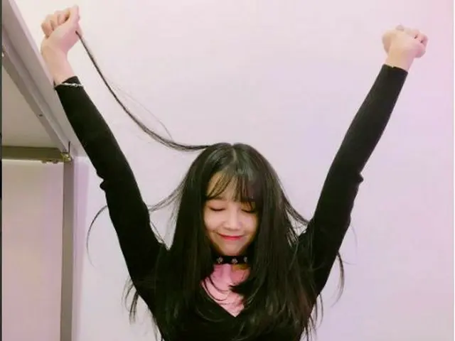 「Apink」ウンジ、ダイエット成功し手に入れたくびれを自慢！？