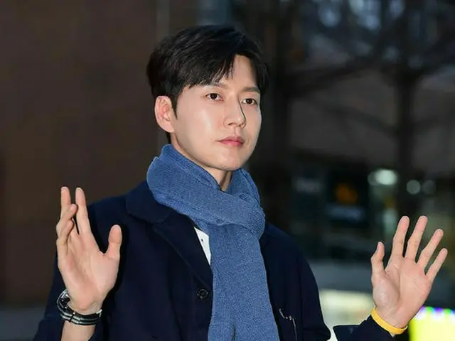 俳優パク・ヘジン、中国人ファンらとともに樹木6000株を寄付する！