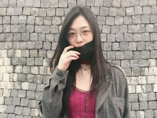 「f(x)」出身ソルリ、すっぴんでメガネでも美貌は健在！