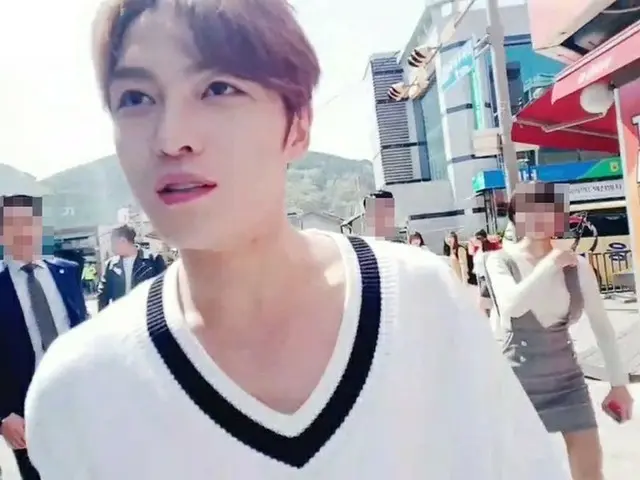 「JYJ」ジェジュン、母校訪問で小学生たちからの反応にタジタジ？