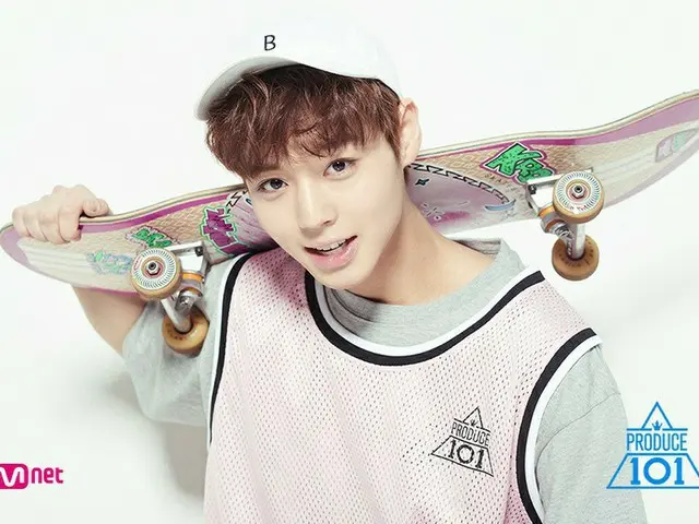 「PRODUCE101」シーズン2、人気投票堂々1位のパク・ジフンは英語の教科書にも載っていた!?