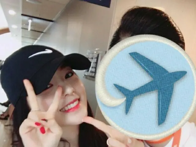 「Red Velvet」アイリーンとツーショット写真を写したチェジュ航空乗務員は親友!?