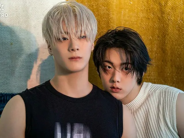 ムンビン＆サナ（ASTRO）、グラビアビハインド公開…2人を見て“エネルギー充電”