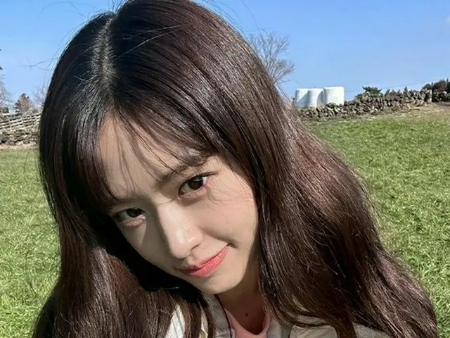 「IVE」アン・ユジン、”済州島一日暮らし”…可愛さのかたまり