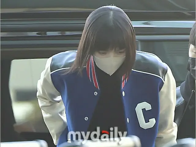 【空港写真】「BLACKPINK」リサ、“パリへ～”