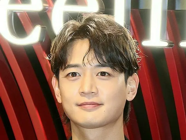 【フォト】「SHINee」ミンホ、ジュエリーブランドのイベントに参加…素敵なオールブラックファッション