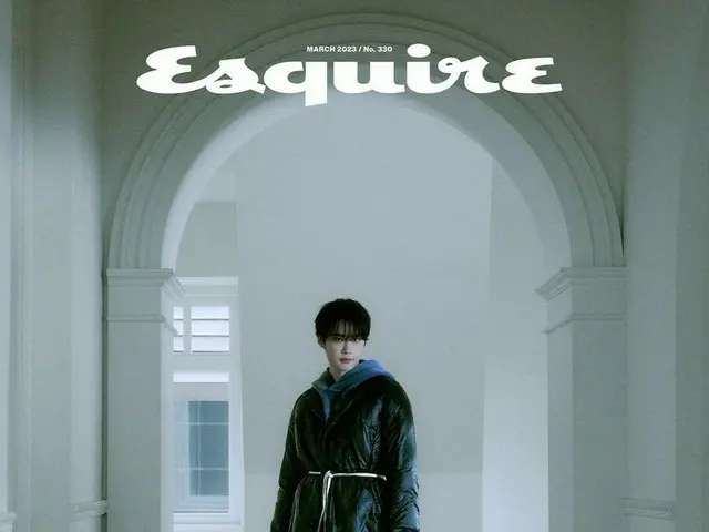俳優イ・ジョンソク、「Esquire KOREA」3月号のカバーを飾る…さすがモデル出身な独歩的な雰囲気