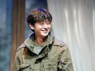 俳優イ・ジフン、初の演劇『不器用な人々』終演の所感「正直大変だった」