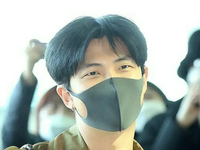 【空港写真】「BTS（防弾少年団）」RM、多くのファンに見送られながらミラノへ～