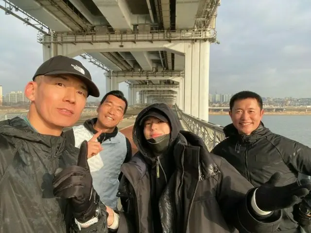 パク・ボゴム、ランニング後にもいっそうさわやかなビジュアル