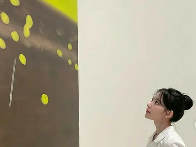 「LE SSERAFIM」SAKURA（宮脇咲良）、団子ヘアもキュートな横顔
