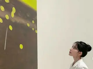 「LE SSERAFIM」SAKURA（宮脇咲良）、団子ヘアもキュートな横顔