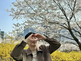 俳優イ・ジェフン、桜より美しいビジュアル「花たちがとてもきれい」
