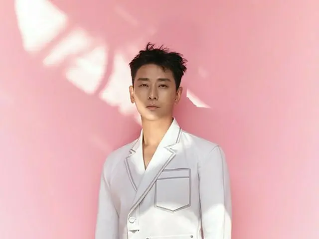 俳優チュ・ジフン、次元が違うビジュアルで女心をくぎ付け【グラビア】