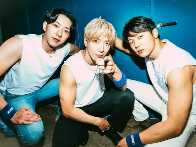 「CNBLUE」、たくましい二の腕がまぶしい…”みなさんの熱いきもちをもらいました！つぎはOSAKA！”