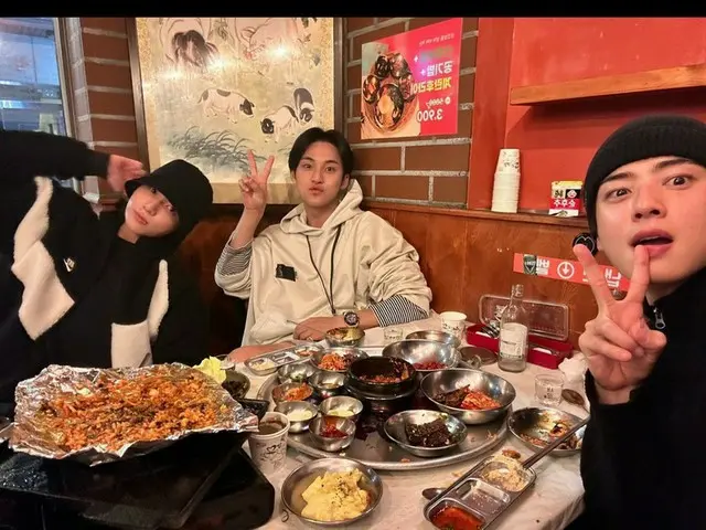 「SEVENTEEN」ミンギュ、「BTS（防弾少年団）」ジョングク＆「ASTRO」チャウヌとの会食認証ショットを公開…まぶしい“97ライン”