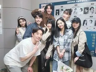 女優スジ、大学路（テハンノ）に出撃した国民の初恋…演劇観覧キャッチ