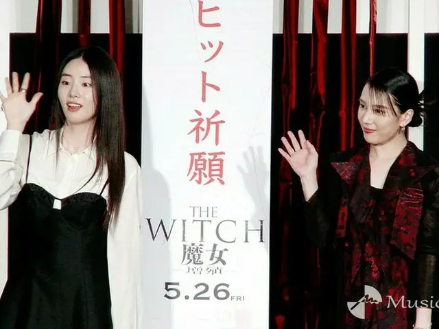 韓国期待の新星シン・シアが初来日、日本語でキュートに挨拶　ミニワンピで美脚も