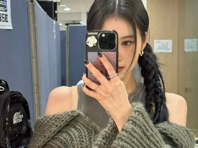 「TWICE」サナ、近況公開…直角の肩に細いウエストでセクシーさいっぱい