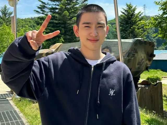 “入隊”「GOT7」ジニョン、坊主頭でもイケメン…“再び訪ねる日まで多くの応援と激励お願いします“