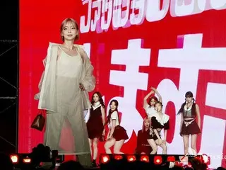 STAYCのライブパフォーマンスをバックにTaeriらがランウェイ　シウン「貴重な体験」