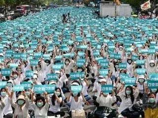 怒った看護師たち 「パンデミック中も医師のストライクにもかかわらず現場を守ったのに...恥ずかしい」