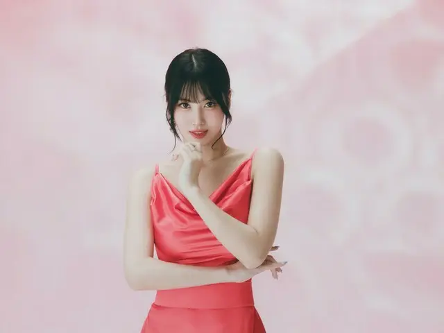 SmartNewsがTWICE MOMOさんを起用したWEB限定 新CMを解禁！ 赤・黄・緑・青の4タイプの衣装での美しいスタイル、そして、愛犬との愛くるしい姿を披露。撮り下ろしの初出し映像は、5月15日（月）11:00より公開